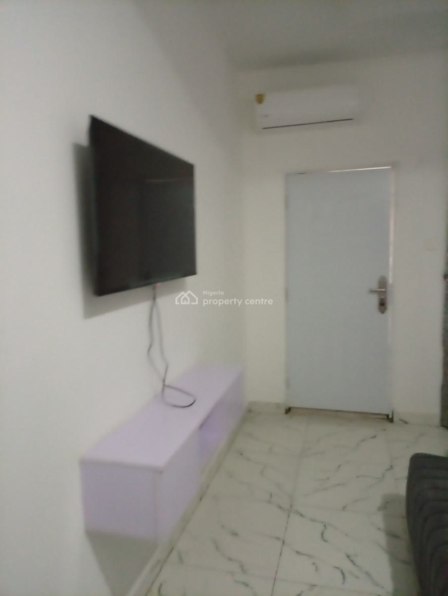 Luxury and Fully Serviced and Furnished 2 Bedroom Apartment, Guzape District, Abuja, Flat / Apartment for Rent