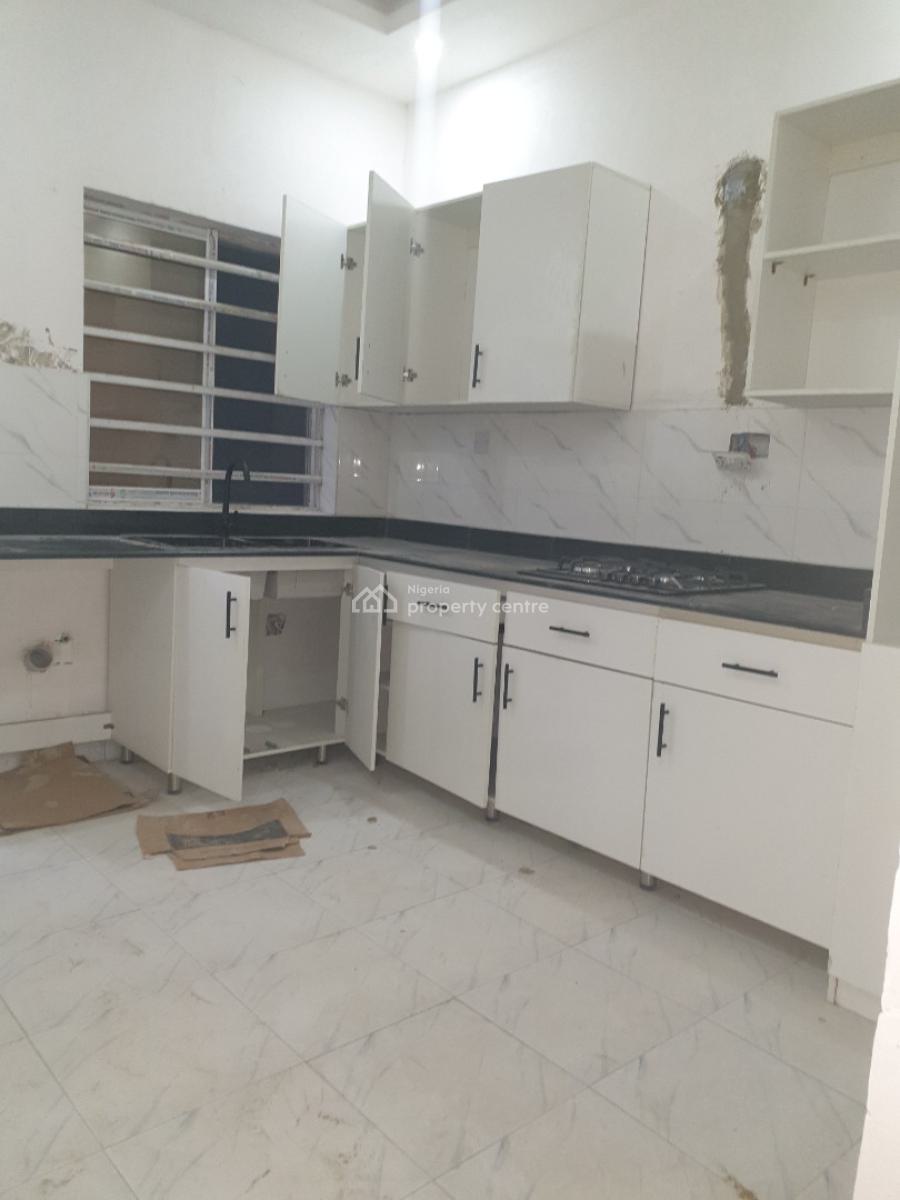 Spacious 2bedroom Flat with a Room Bq, Spg Ologolo, Lekki, Lagos, Flat / Apartment for Rent