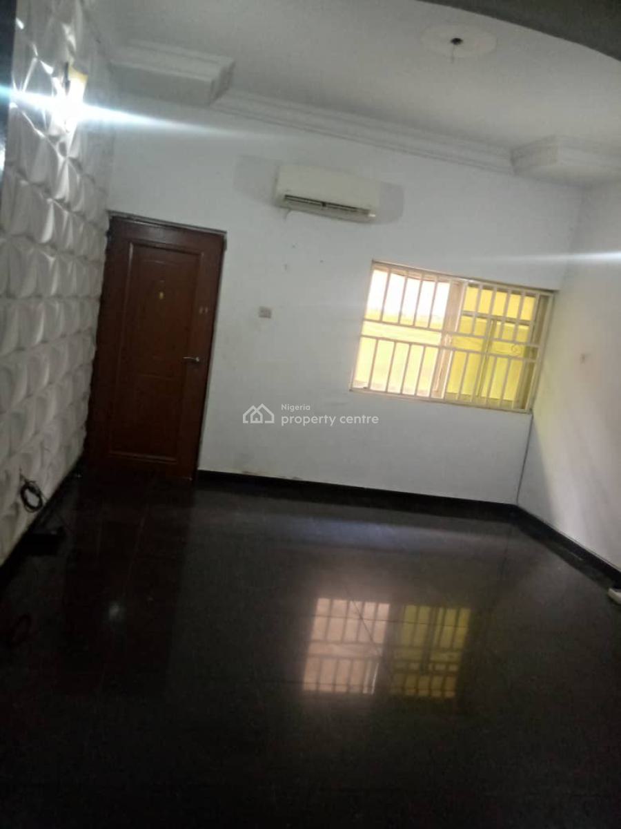 Lovely 2bedroom Flat Ground-floor with 3 Air-conditioners, Chevron Drive, Lekki, Lagos, Flat / Apartment for Rent