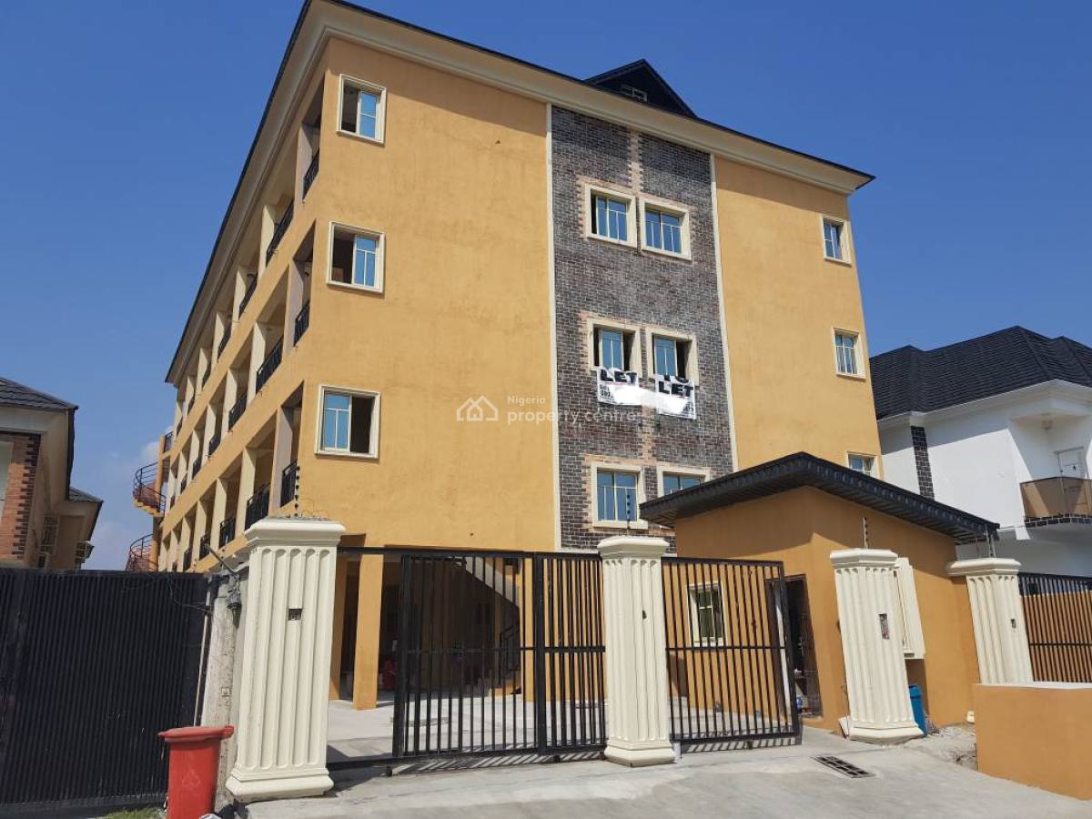 Lovely 2 Bedroom Flat Ground-floor with 3 Air-conditioners, Chevron Drive, Lekki, Lagos, Flat / Apartment for Rent