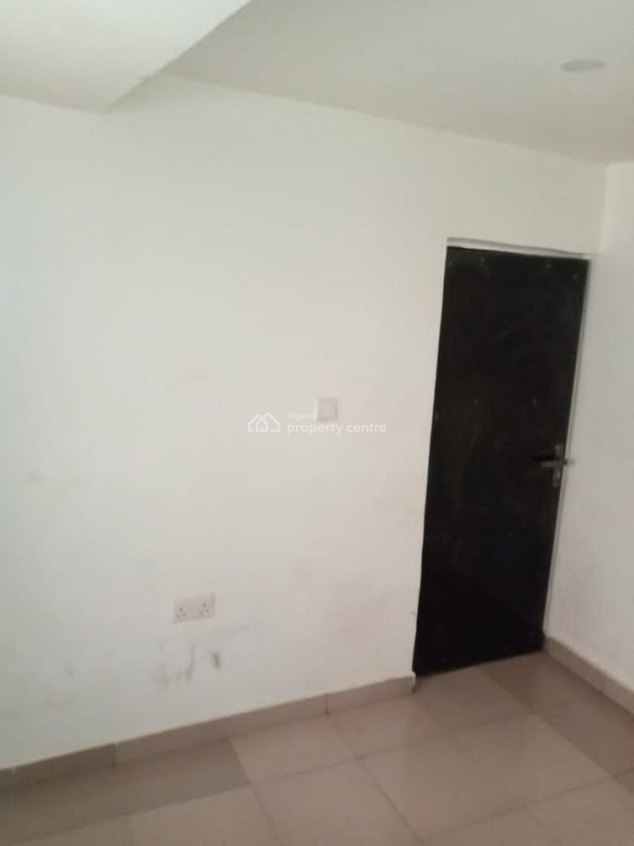 Affordable Massive 2 Bedrooms Apartment, Off Mohamed Bala Way, Guzape District, Abuja, Flat / Apartment for Rent