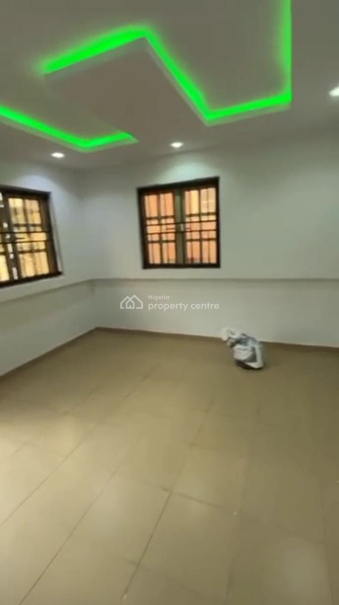 Relatively New 2bedroom Flat Apartment Available, Gra, Ogudu, Lagos, Flat / Apartment for Rent
