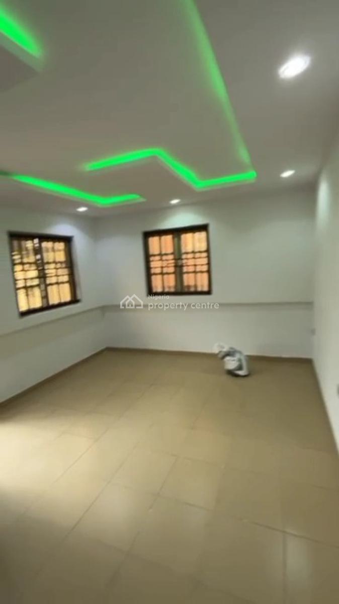 Relatively New 2bedroom Flat Apartment Available, Gra, Ogudu, Lagos, Flat / Apartment for Rent