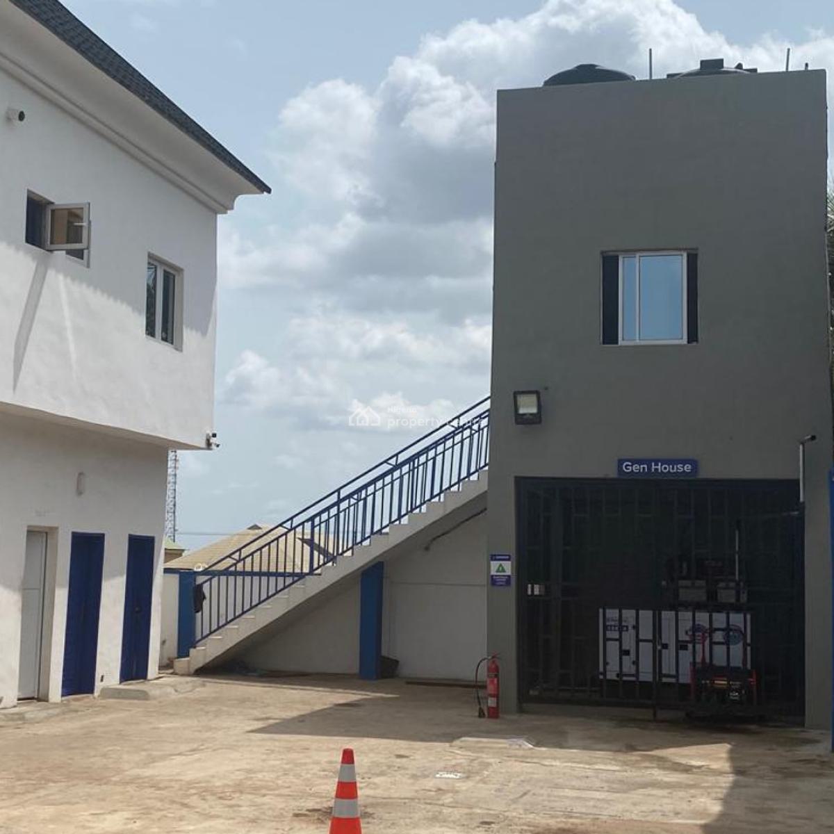 Functioning Filling Station Along Lagos Abeokuta Express Way, Along Lagos Abeokuta Express Way, Agege, Lagos, Filling Station for Sale