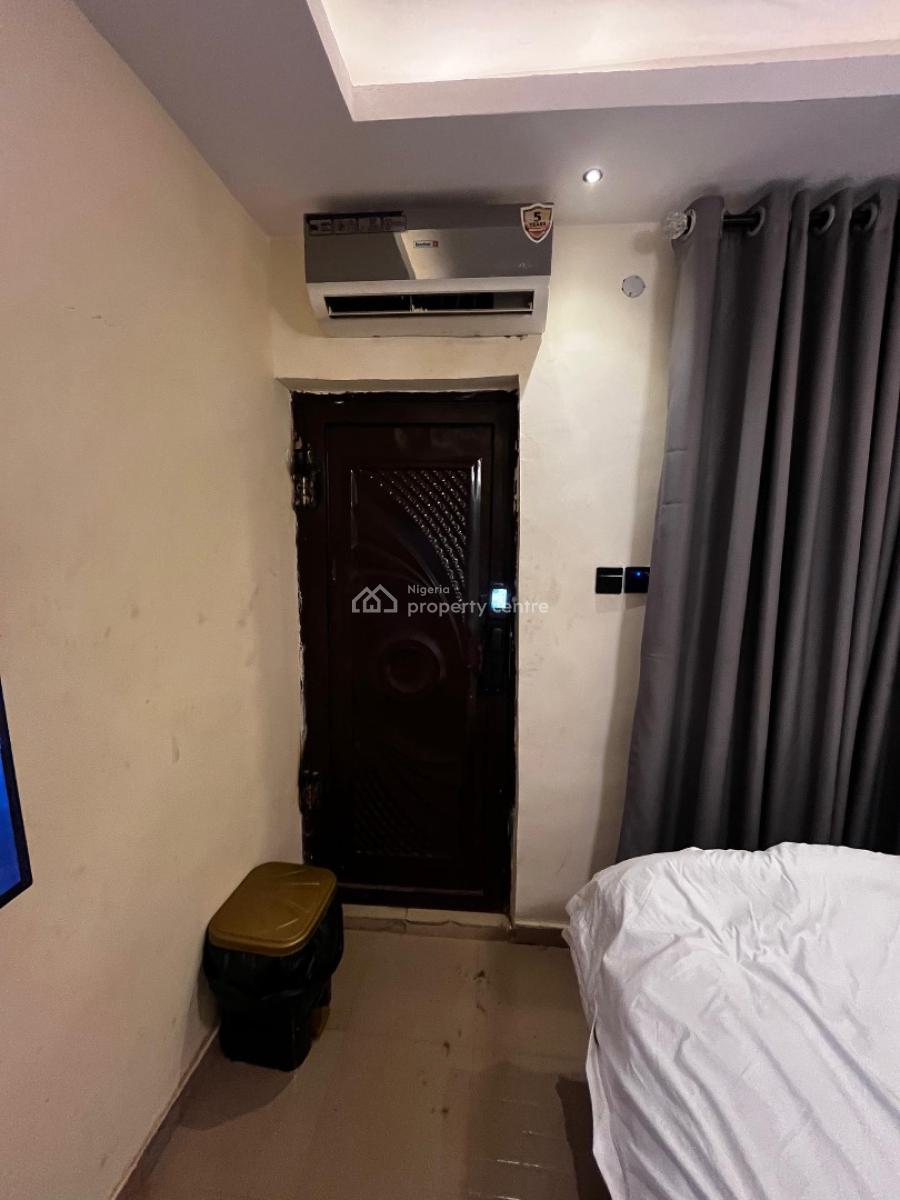 Beautiful 1 Bed Apartment in a Very Serene Location, Pedro Gbagada, Gbagada, Lagos, Self Contain (single Rooms) Short Let