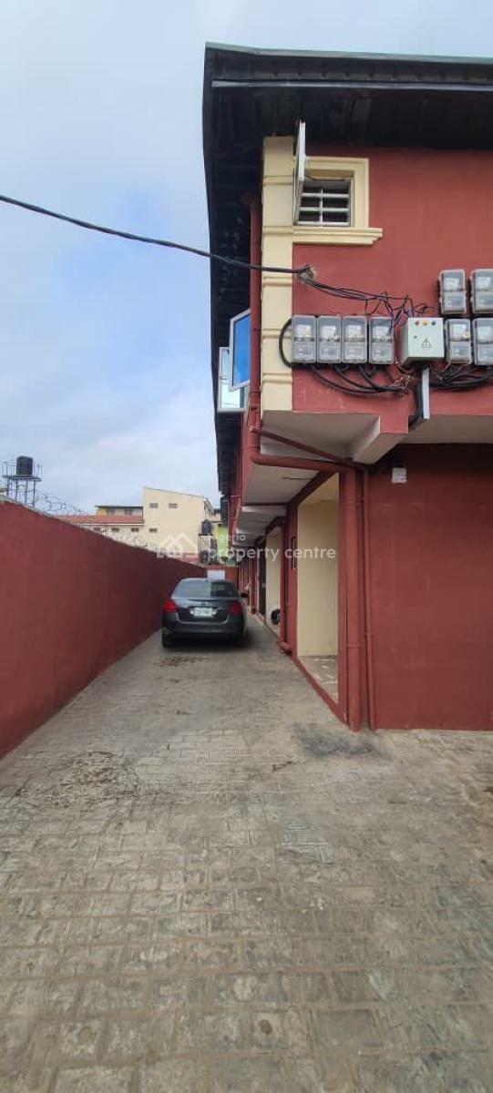 Lovely 1 Bedroom Studio Apartment, Pedro, Gbagada, Lagos, House Short Let