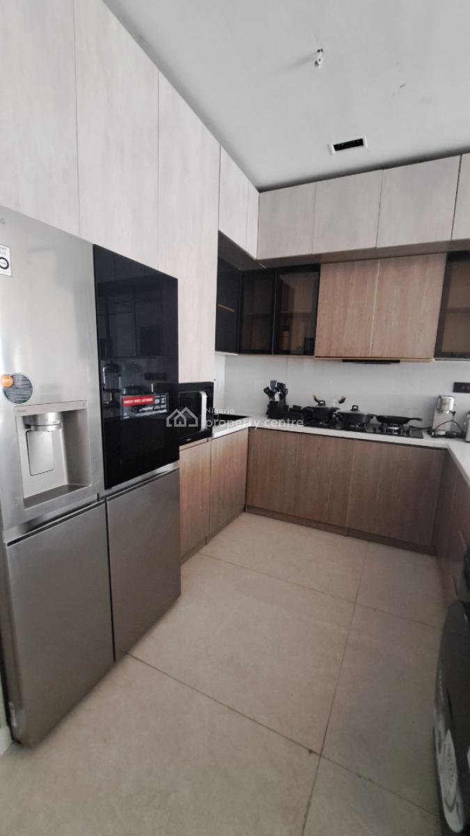 Beautifully Located Luxury 2 Bedroom Apartment, Off Freedom Way, Lekki Phase 1, Lekki, Lagos, Flat / Apartment for Sale