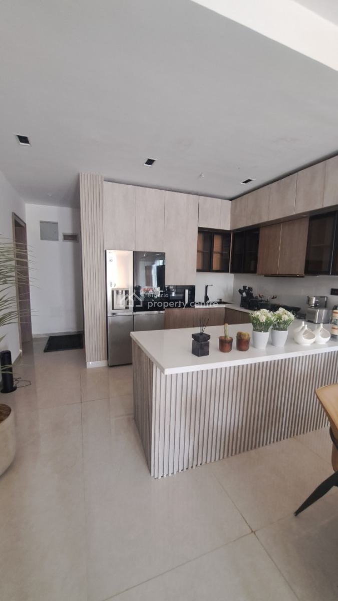 Beautifully Located Luxury 2 Bedroom Apartment, Off Freedom Way, Lekki Phase 1, Lekki, Lagos, Flat / Apartment for Sale
