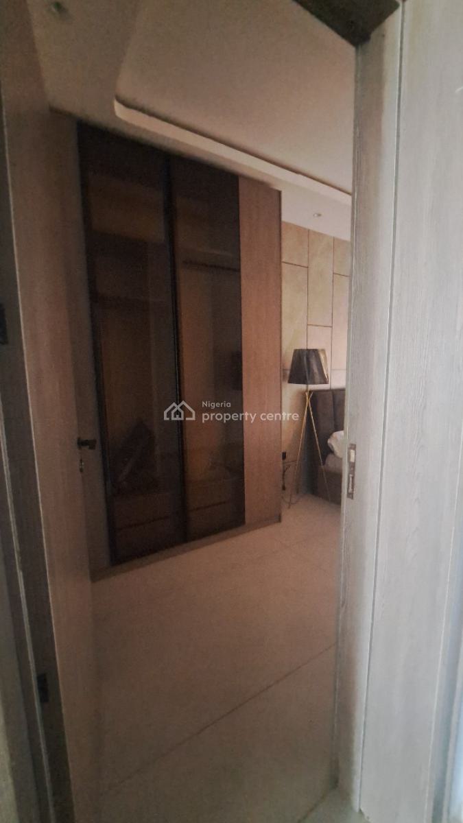 Beautifully Located Luxury 2 Bedroom Apartment, Off Freedom Way, Lekki Phase 1, Lekki, Lagos, Flat / Apartment for Sale