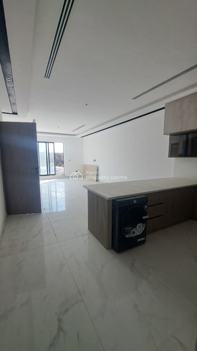Beautifully Located Luxury 2 Bedroom Apartment, Off Freedom Way, Lekki Phase 1, Lekki, Lagos, Flat / Apartment for Sale