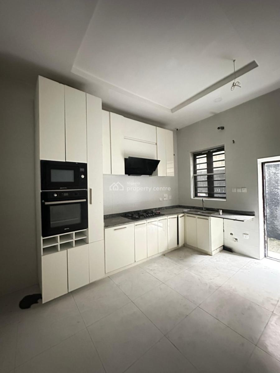 Well-built Spacious Affordable 4 Bedroom Semi-detached Duplex with Bq, Chevron Toll Gate, Lekki, Lagos, Semi-detached Duplex for Sale
