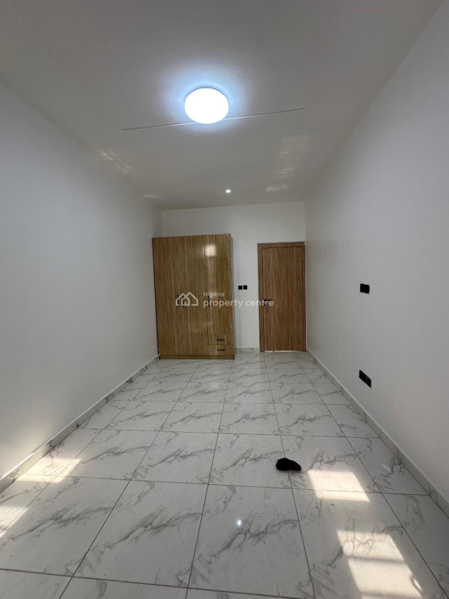 Newly Built 2bedroom Apartment with Swimming Piol &gym in Ologolo, Ologolo,lekki ,lagos ,nigeria, Ologolo, Lekki, Lagos, Flat / Apartment for Sale