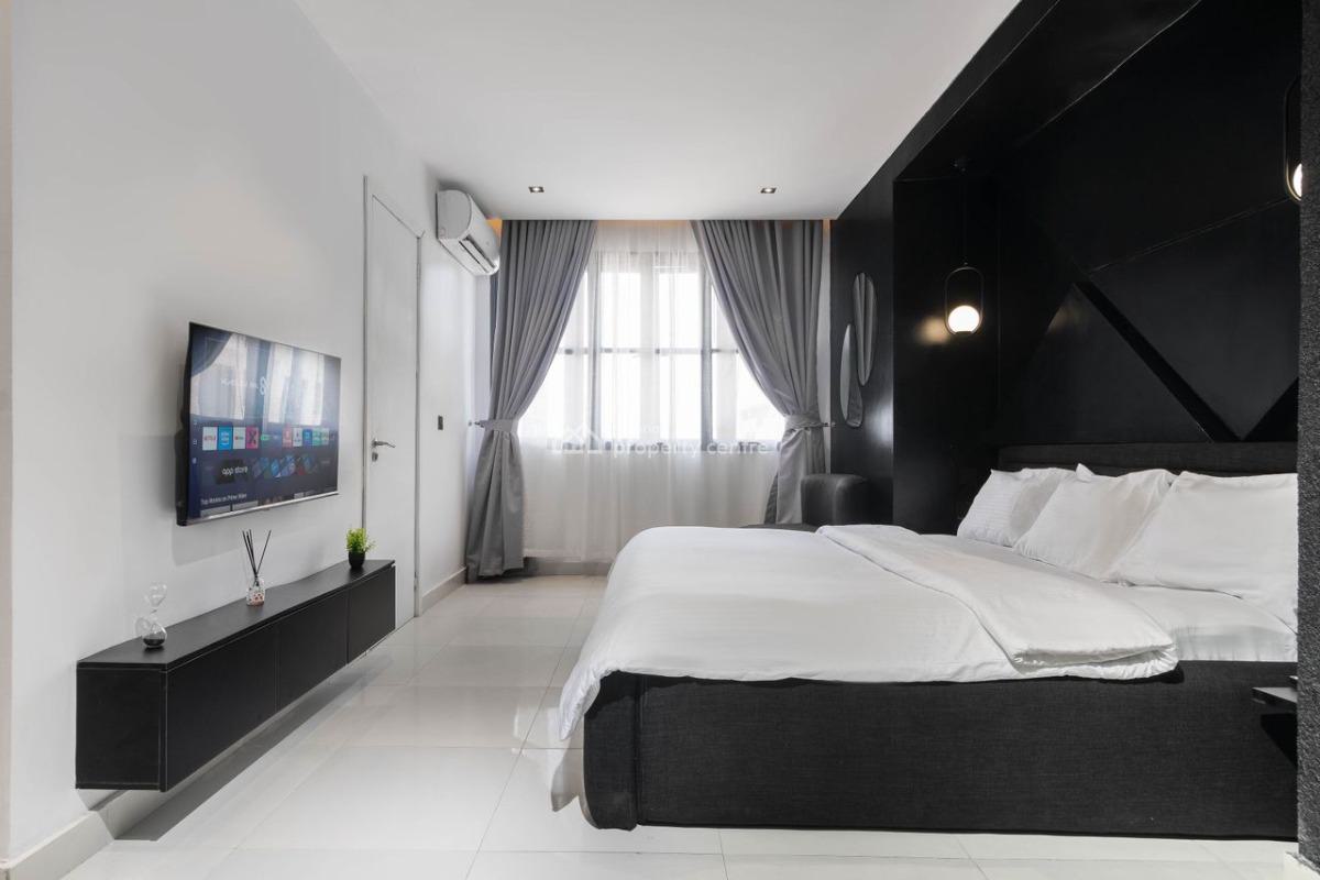 Waterfront Smart 2bedroom Maisonnette with Snooker, Richmond Pearl Estate, Lekki Phase 1, Lekki, Lagos, House Short Let