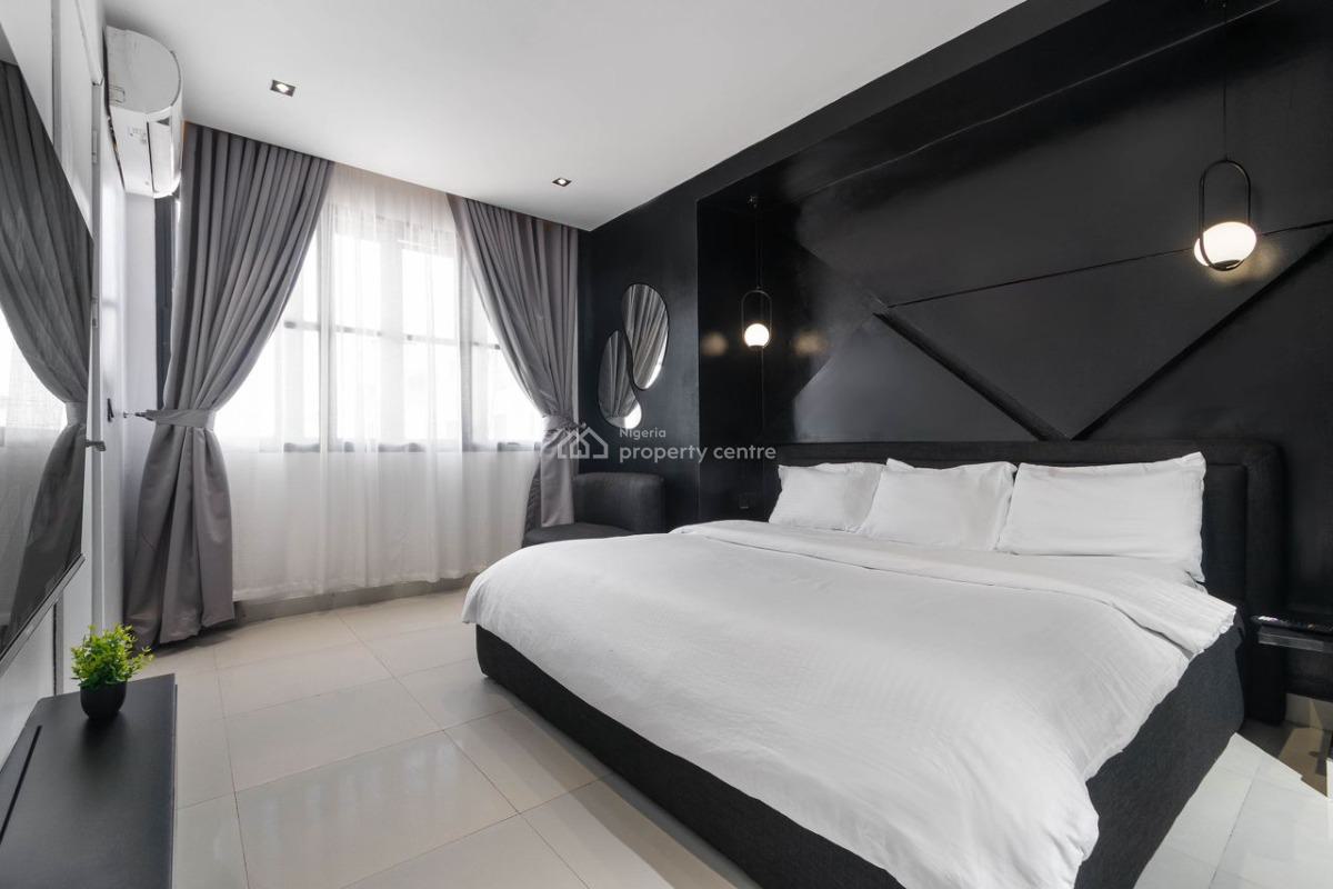 Waterfront Smart 2bedroom Maisonnette with Snooker, Richmond Pearl Estate, Lekki Phase 1, Lekki, Lagos, House Short Let