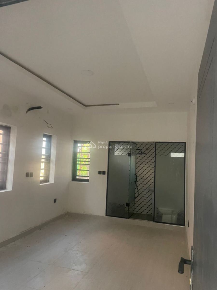 Luxurious 2 Bedroom Apartment, Gra Phase 1, Magodo, Lagos, Block of Flats for Sale