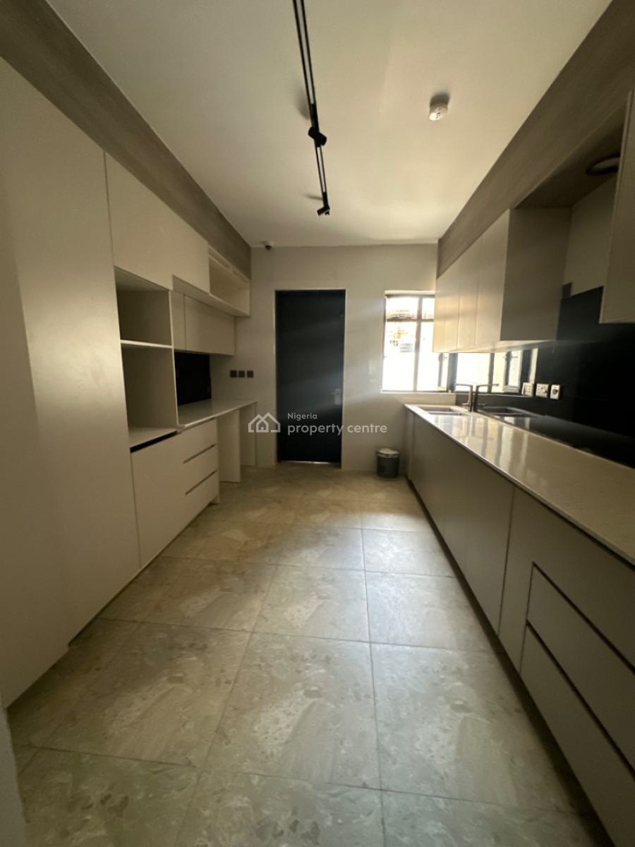Luxurious 4 Bedroom Duplex N Bq, Guzape District, Abuja, Terraced Duplex for Sale