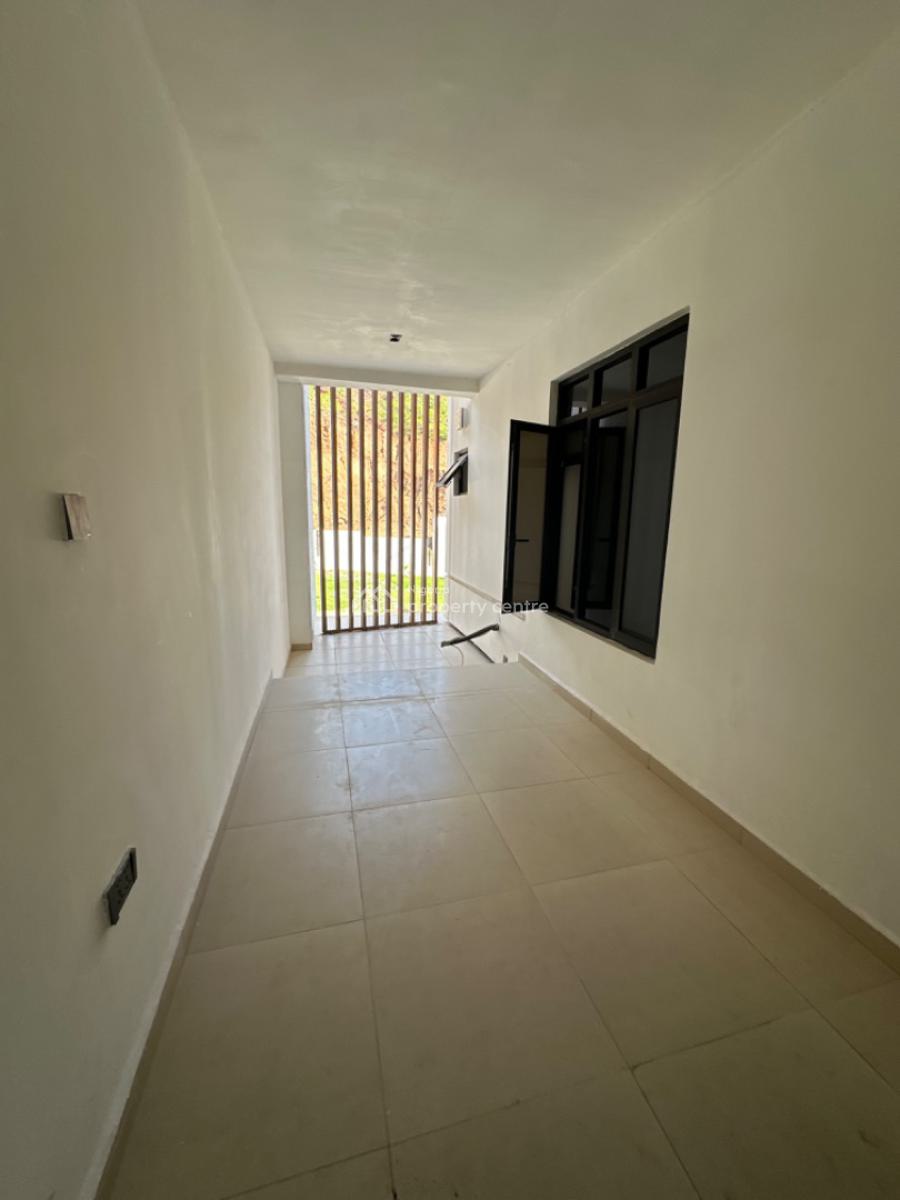 Luxurious 4 Bedroom Duplex N Bq, Guzape District, Abuja, Terraced Duplex for Sale