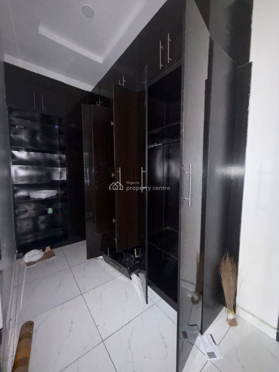 Spacious & Partly Furnished Master Bedroom with Balcony, Tulip Haven Estate, Chevron Alternative Route, Lekki Lagos, Lekki, Lagos, Self Contain (single Rooms) for Rent