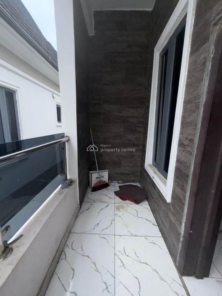 Spacious & Partly Furnished Master Bedroom with Balcony, Tulip Haven Estate, Chevron Alternative Route, Lekki Lagos, Lekki, Lagos, Self Contain (single Rooms) for Rent
