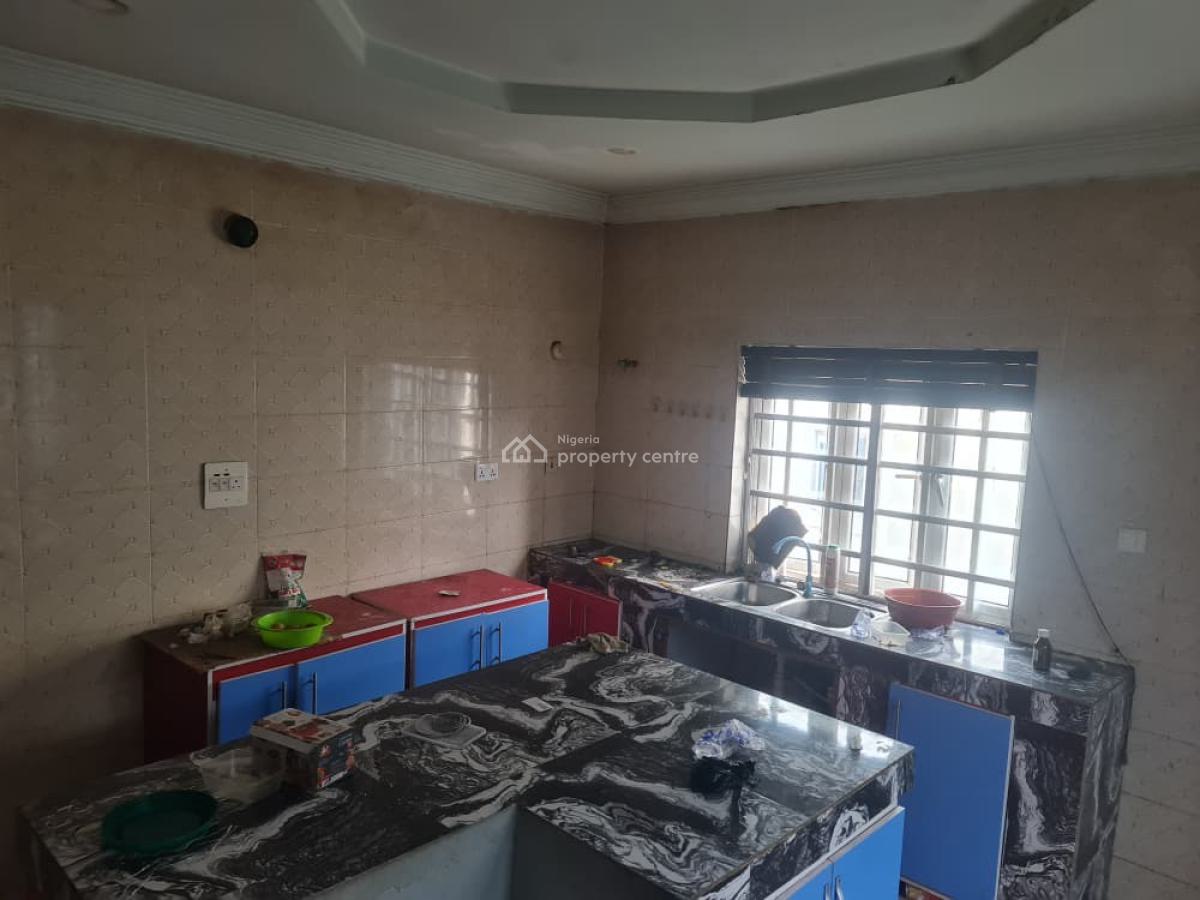 Excellent Spacious 3 Bedroom Bungalow, By Penthouse Estate, Lugbe District, Abuja, Detached Bungalow for Rent