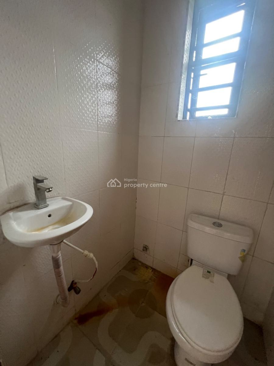 Spacious 2 Bedroom Apartment, Ogombo Estate, Ogombo, Ajah, Lagos, Flat / Apartment for Rent