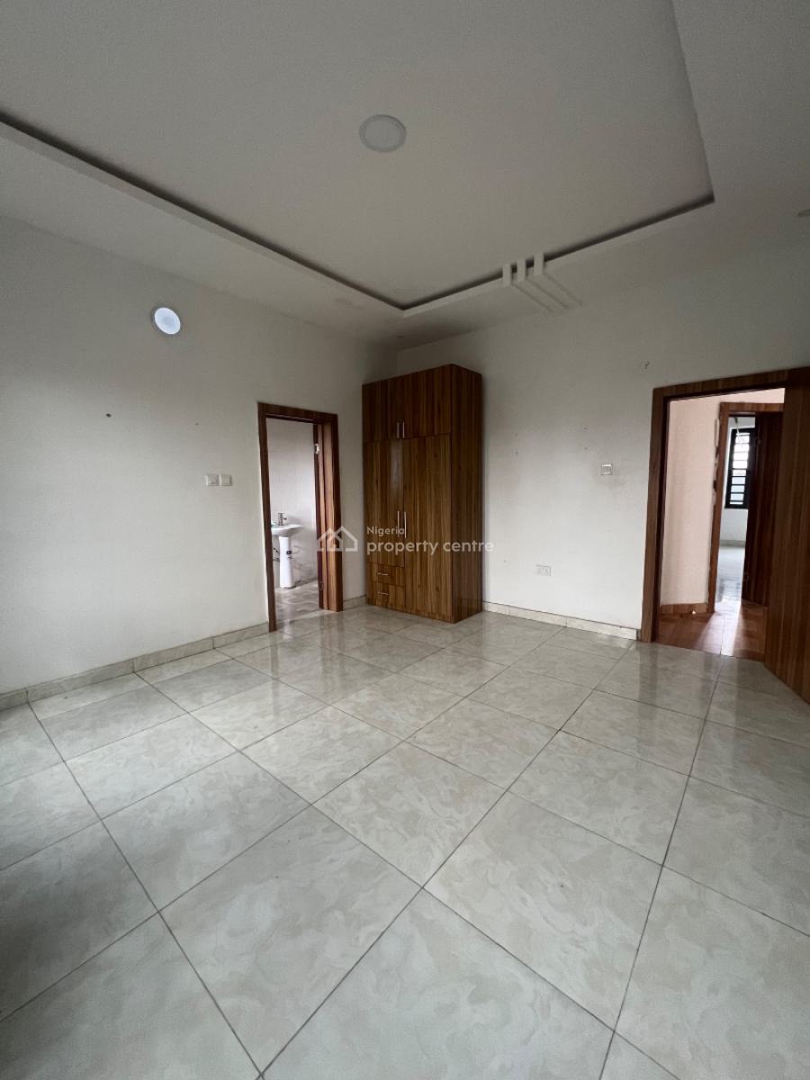 Spacious 2 Bedroom Apartment, Ogombo Estate, Ogombo, Ajah, Lagos, Flat / Apartment for Rent