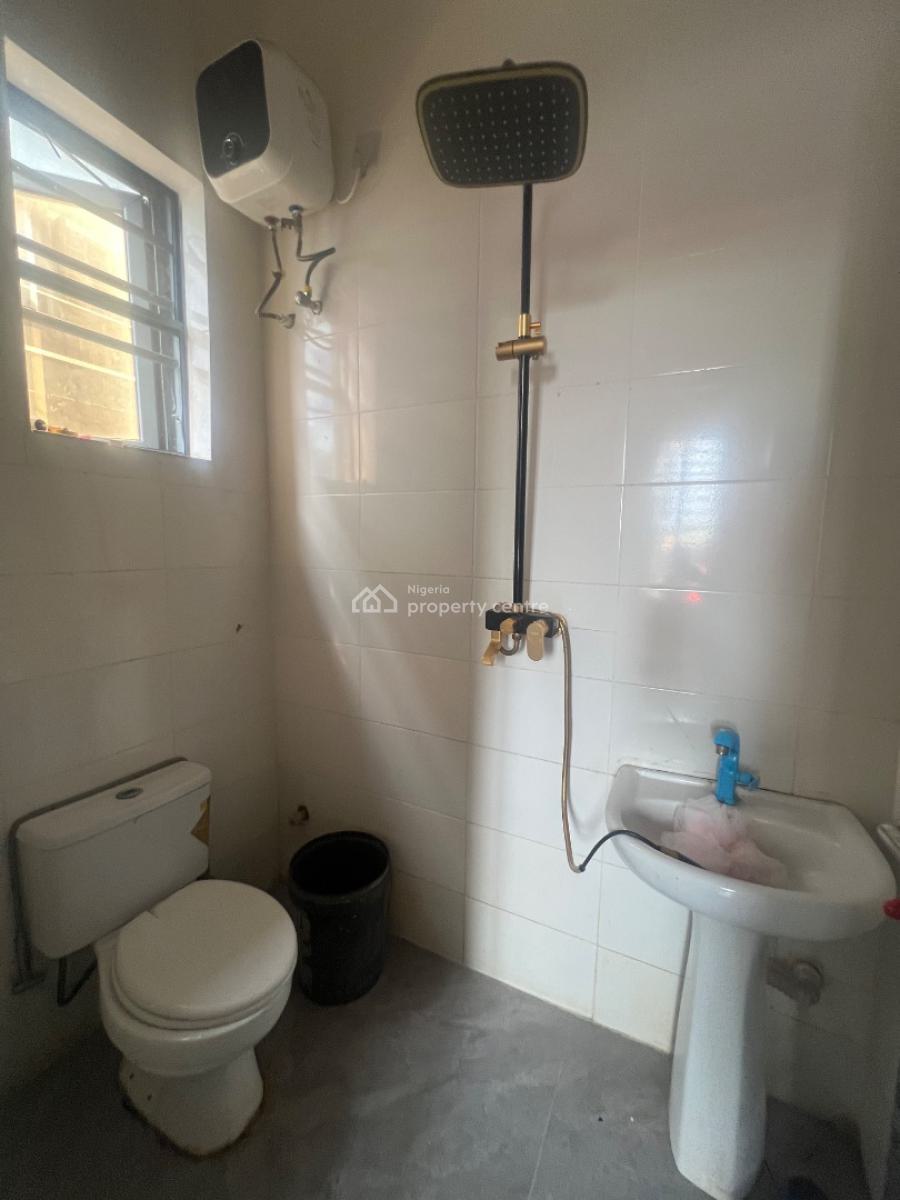 Spacious 2 Bedroom Apartment, Ogombo Estate, Ogombo, Ajah, Lagos, Flat / Apartment for Rent