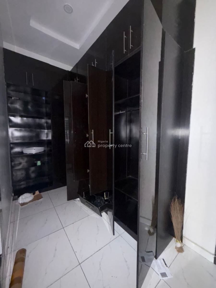 Partly Furnished Master Bedroom, Chevron, Lekki, Lagos, Self Contain (single Rooms) for Rent