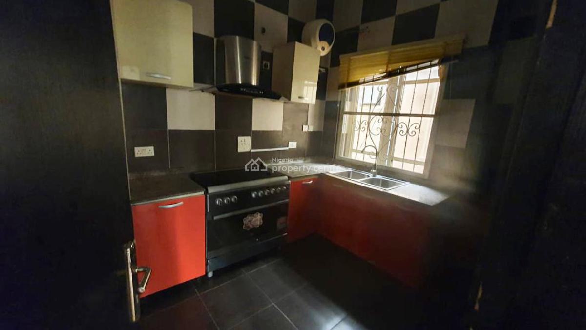Spacious 4-bedroom Semi-detached Duplex with Bq, Chevron, Lekki, Lagos, Semi-detached Duplex for Rent
