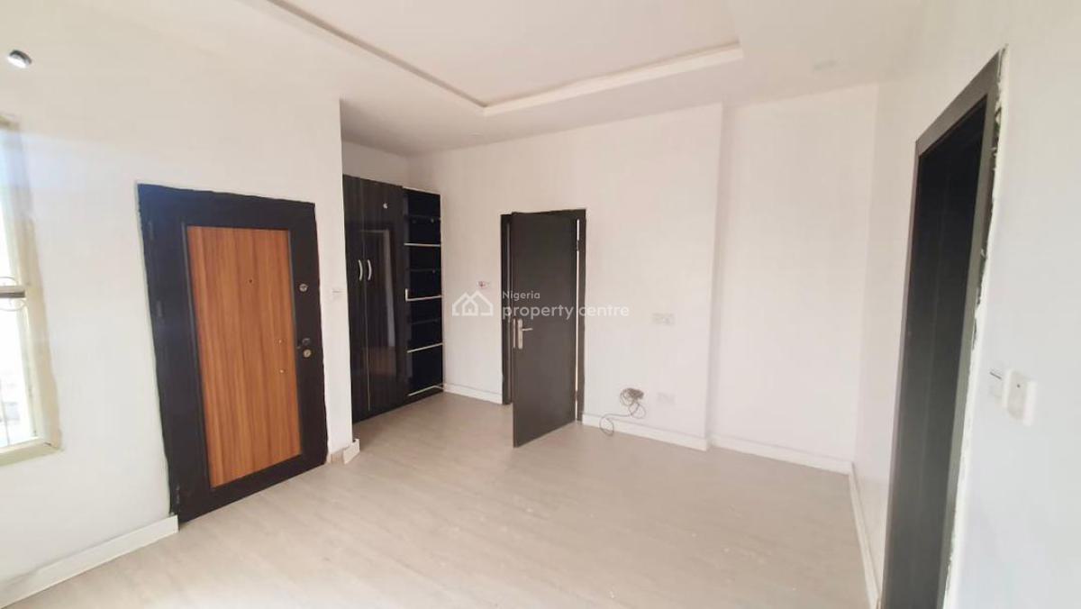 Spacious 4-bedroom Semi-detached Duplex with Bq, Chevron, Lekki, Lagos, Semi-detached Duplex for Rent