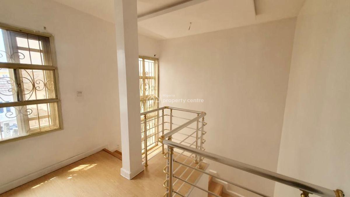 Spacious 4-bedroom Semi-detached Duplex with Bq, Chevron, Lekki, Lagos, Semi-detached Duplex for Rent