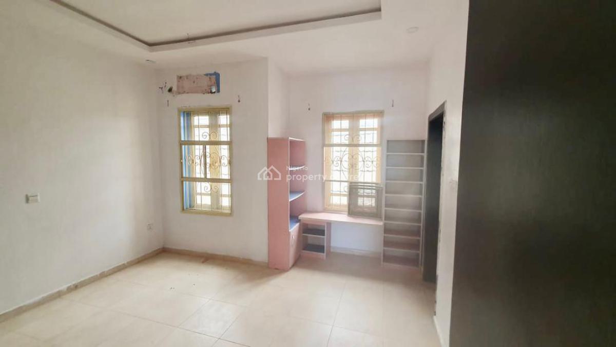 Spacious 4-bedroom Semi-detached Duplex with Bq, Chevron, Lekki, Lagos, Semi-detached Duplex for Rent