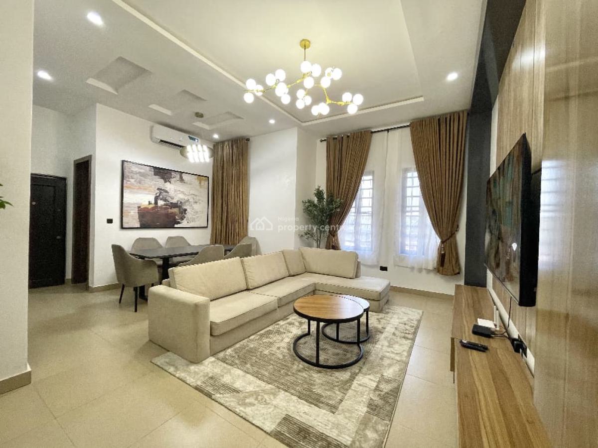 Cozy 1 Bedroom Apartment  with Swimming Pool, Mini Gym and 2 Spacious, Lekki Phase 1, Lekki, Lagos, Flat / Apartment Short Let