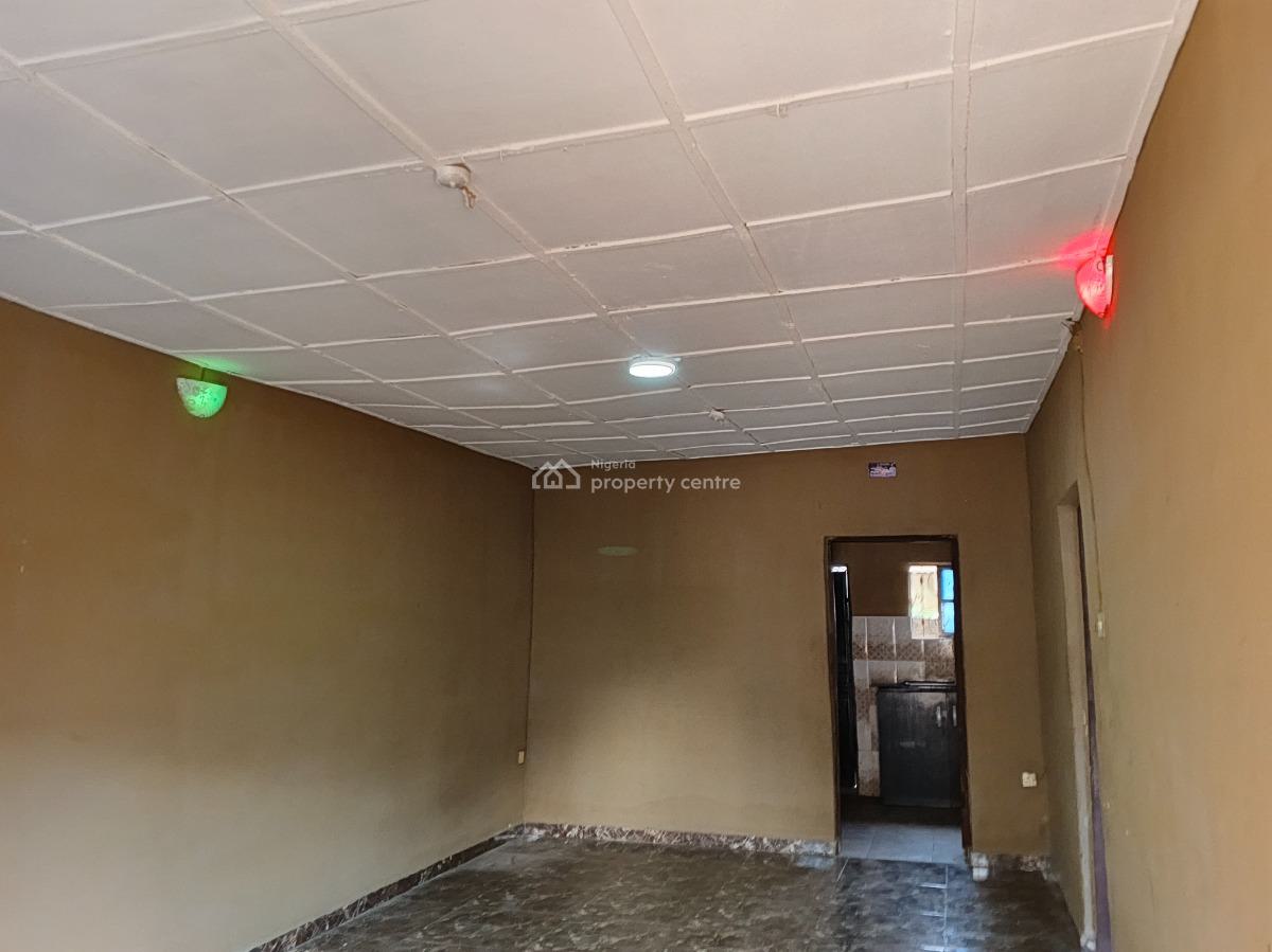 Decent 2 Bedrooms Flat, Big Sitting Room, Big Kitchen, Prepaid Meter, Close to Ayobo, Itele, Ado-odo/ota, Ogun, Flat / Apartment for Rent