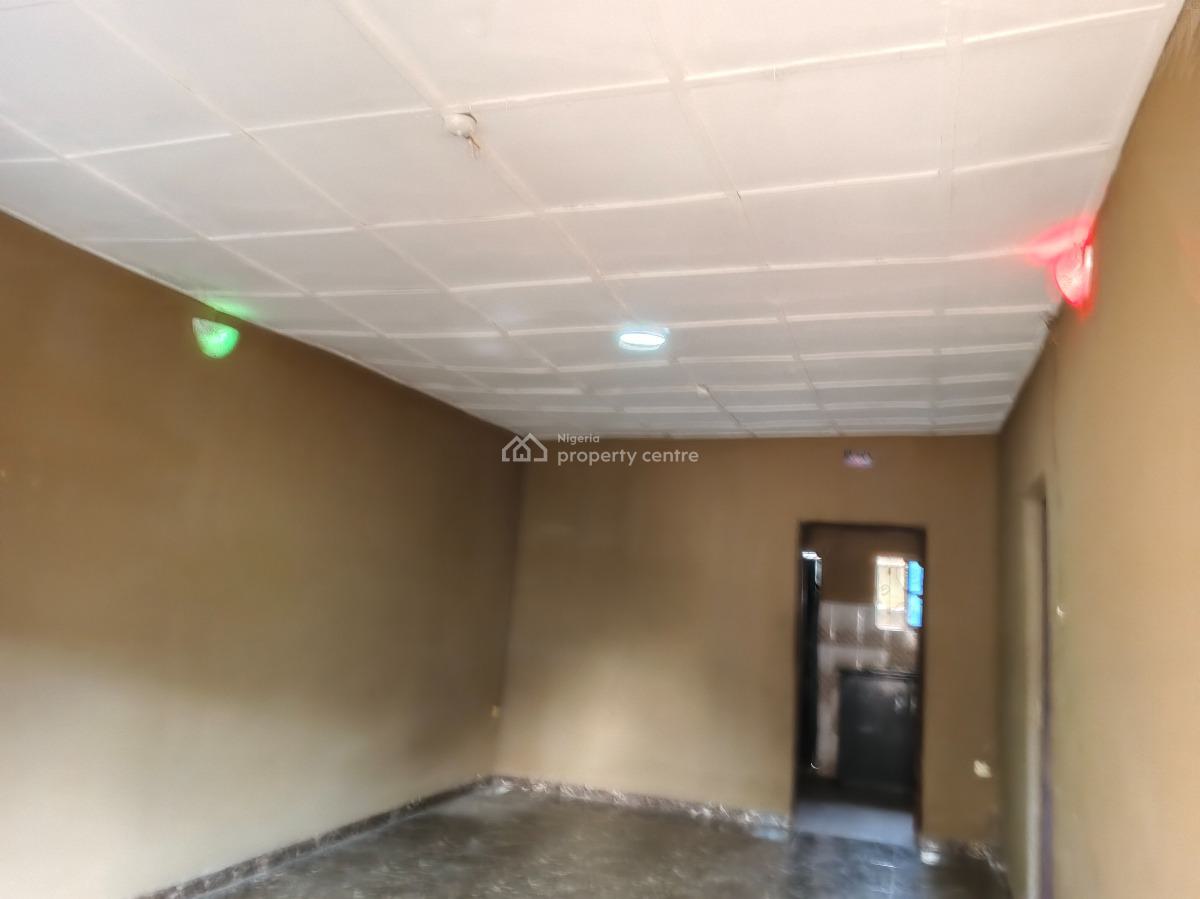 Decent 2 Bedrooms Flat, Big Sitting Room, Big Kitchen, Prepaid Meter, Close to Ayobo, Itele, Ado-odo/ota, Ogun, Flat / Apartment for Rent