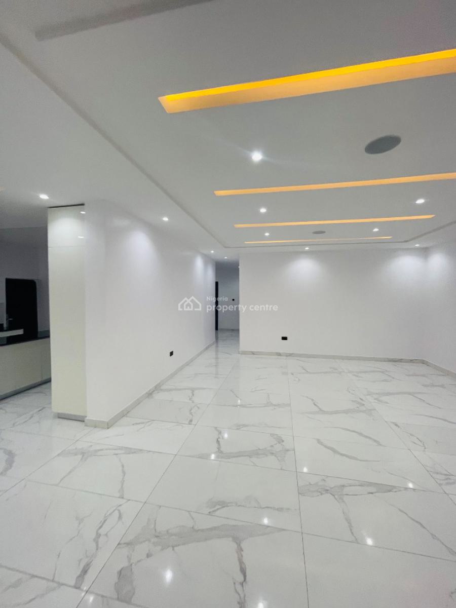 3 Bedroom Flat Available with Quality Facilities, Lekki Phase 1, Lekki, Lagos, Block of Flats for Sale
