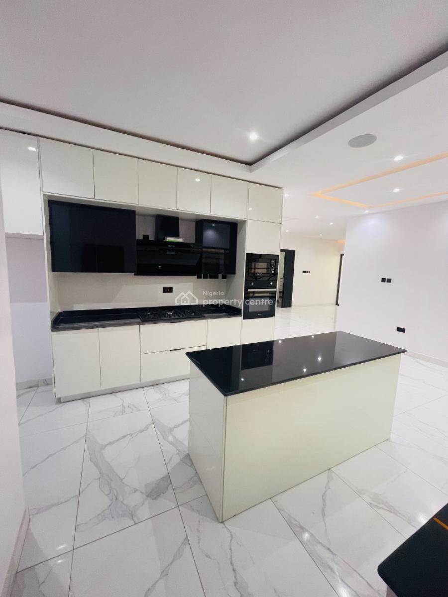 3 Bedroom Flat Available with Quality Facilities, Lekki Phase 1, Lekki, Lagos, Block of Flats for Sale
