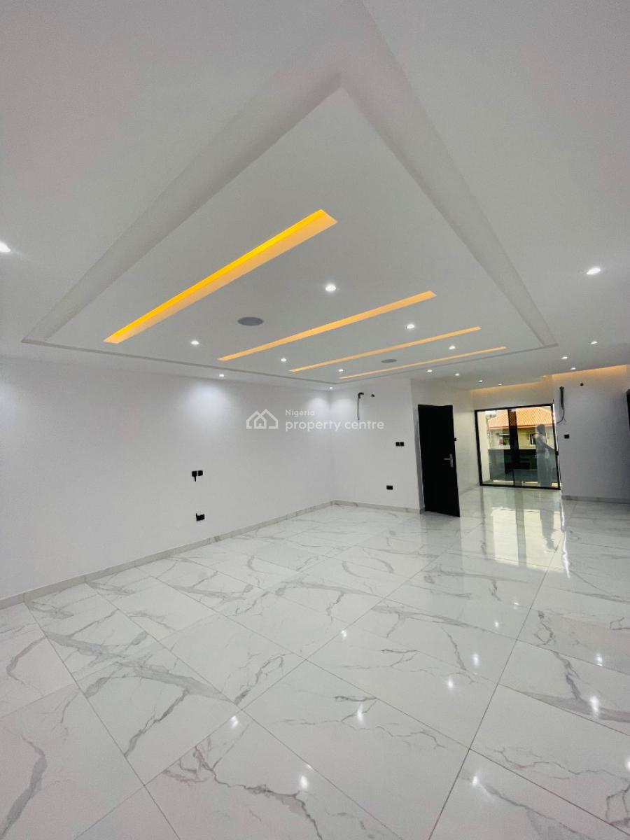 3 Bedroom Flat Available with Quality Facilities, Lekki Phase 1, Lekki, Lagos, Block of Flats for Sale