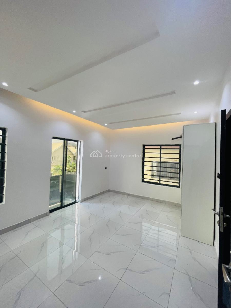 3 Bedroom Flat Available with Quality Facilities, Lekki Phase 1, Lekki, Lagos, Block of Flats for Sale