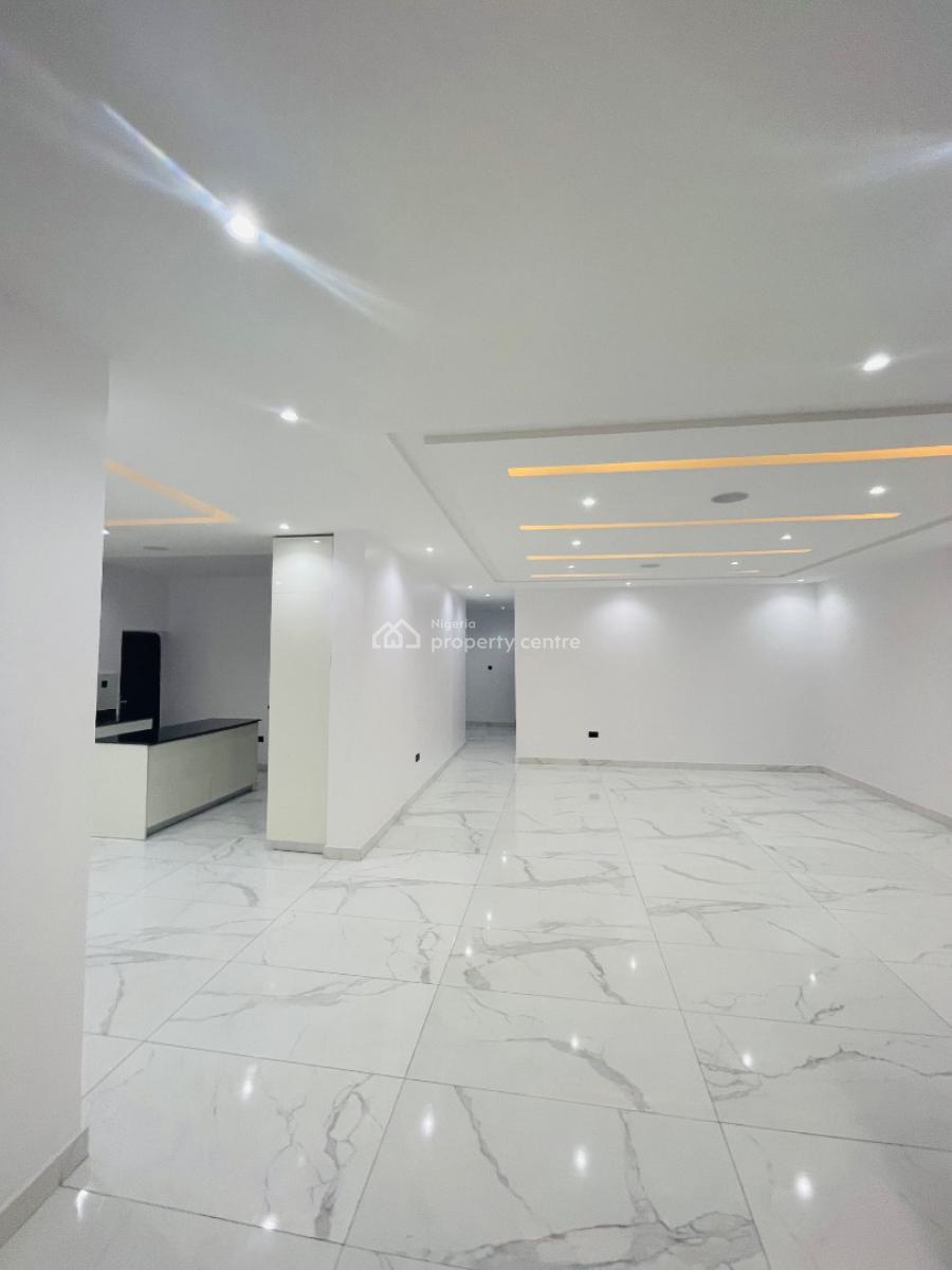 3 Bedroom Flat Available with Quality Facilities, Lekki Phase 1, Lekki, Lagos, Block of Flats for Sale