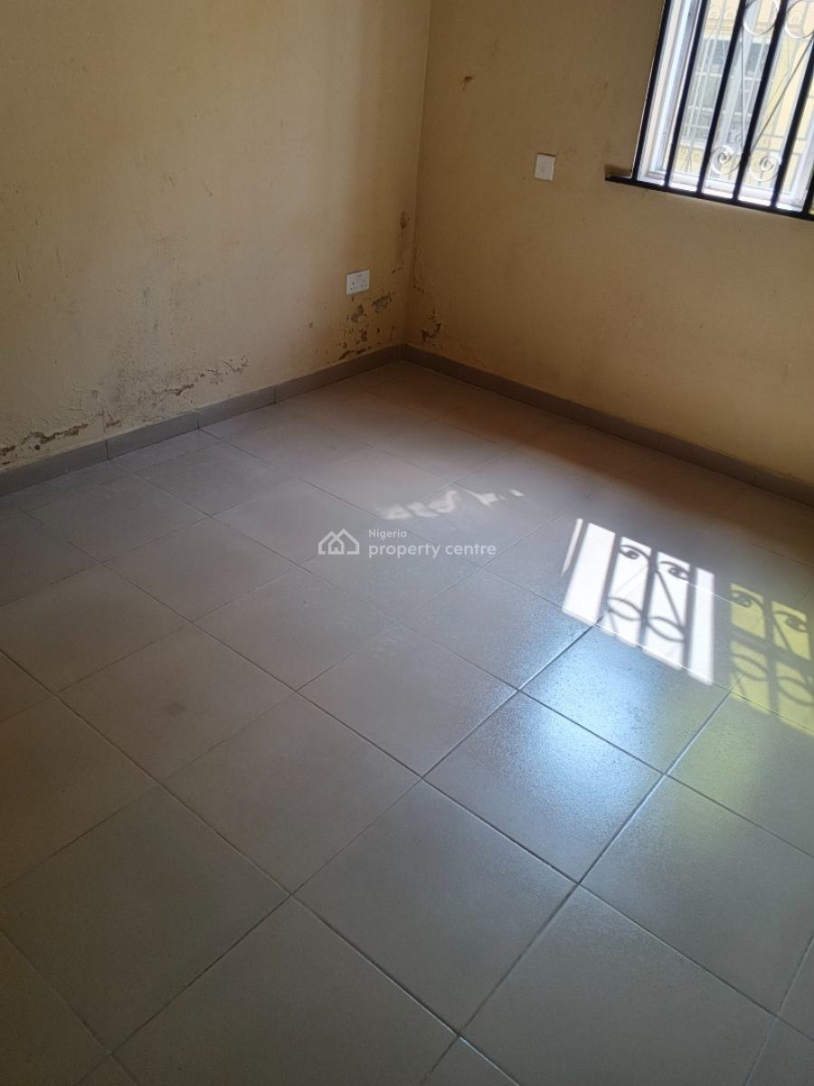 Fine Neat 2 Bedrooms Flat, All Rooms Ensuite, Big Compound, Close to Ayobo, Itele, Ado-odo/ota, Ogun, Flat / Apartment for Rent