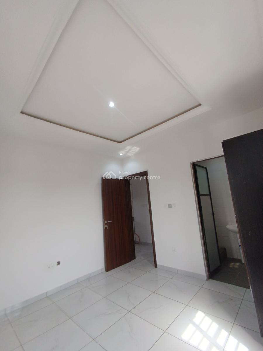 a Well Built Room and Parlor, Before Novare  Shoprite Ajah, Lekki Phase 2, Lekki, Lagos, Mini Flat (room and Parlour) for Rent