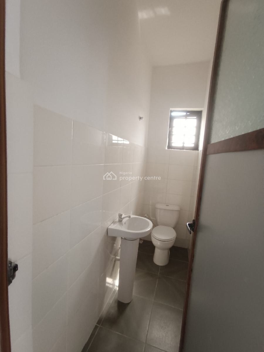 a Well Built Room and Parlor, Before Novare  Shoprite Ajah, Lekki Phase 2, Lekki, Lagos, Mini Flat (room and Parlour) for Rent