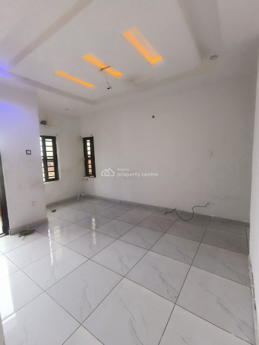 a Well Built Room and Parlor, Before Novare  Shoprite Ajah, Lekki Phase 2, Lekki, Lagos, Mini Flat (room and Parlour) for Rent