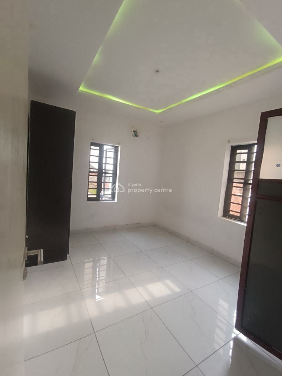 a Well Built Room and Parlor, Before Novare  Shoprite Ajah, Lekki Phase 2, Lekki, Lagos, Mini Flat (room and Parlour) for Rent