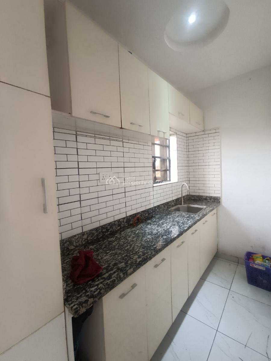 a Well Built Room and Parlor, Before Novare  Shoprite Ajah, Lekki Phase 2, Lekki, Lagos, Mini Flat (room and Parlour) for Rent