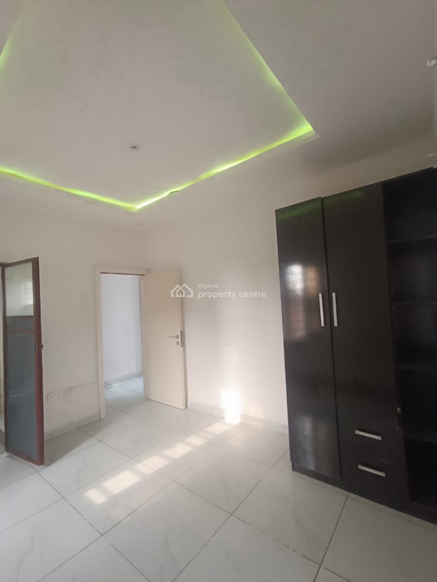 a Well Built Room and Parlor, Before Novare  Shoprite Ajah, Lekki Phase 2, Lekki, Lagos, Mini Flat (room and Parlour) for Rent