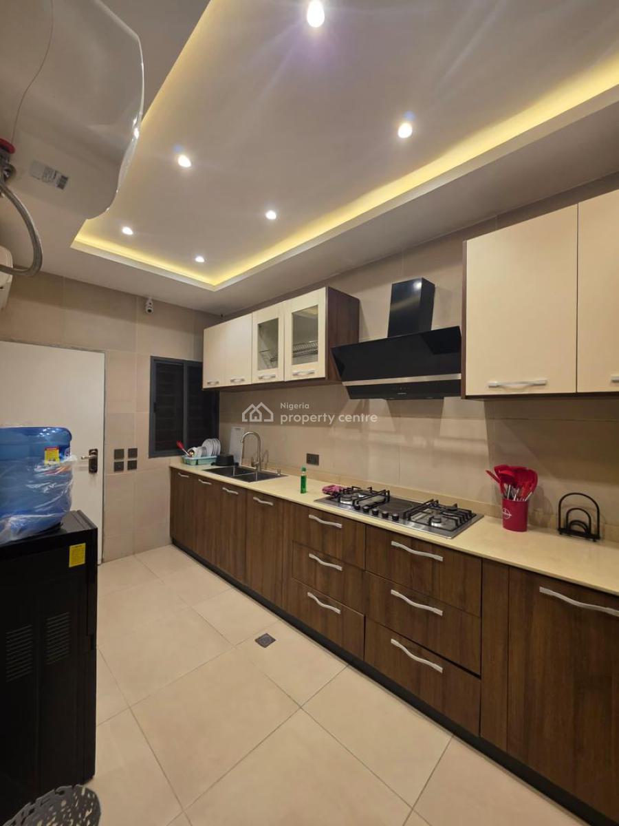 Our Luxury and Stylishly Furnished 3-bedroom with a Dedicate, Guzape District, Abuja, House Short Let