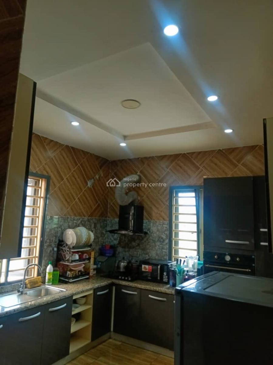 Distress Distress Distress, Ikeja, Lagos, House for Sale