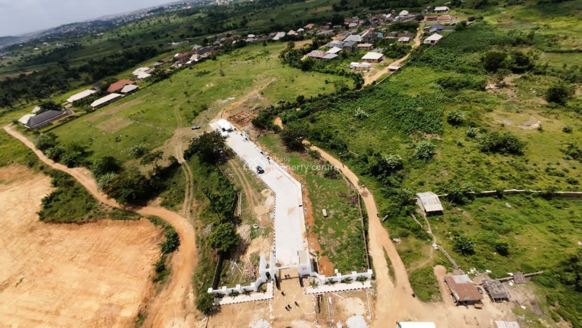 Land with C/o Strategic Located in The Heart of, Oluyole,, Ibadan, Oyo, Residential Land for Sale
